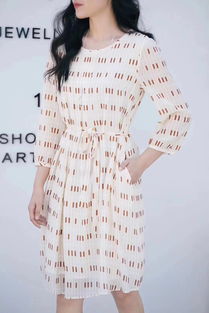 女裝零售報(bào)價(jià)策略與廠家合作指南