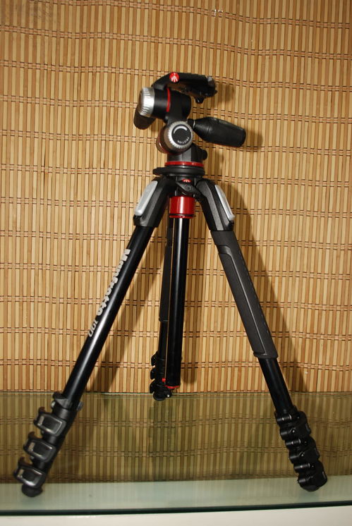 曼富圖190三腳架 二手市場(chǎng)的高性價(jià)比專業(yè)攝影器材